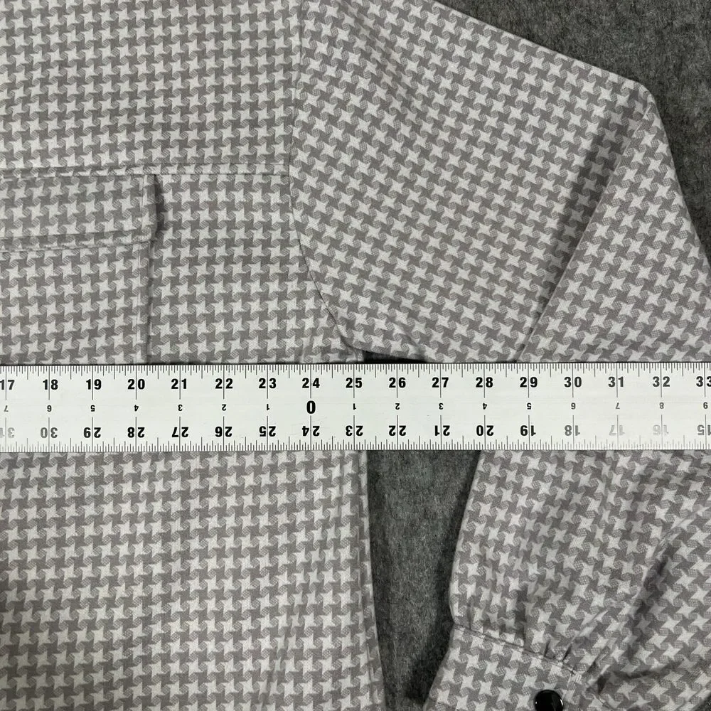 Shinestar Women's Shacket Size Large Grey White Houndstooth Snap‎ Button